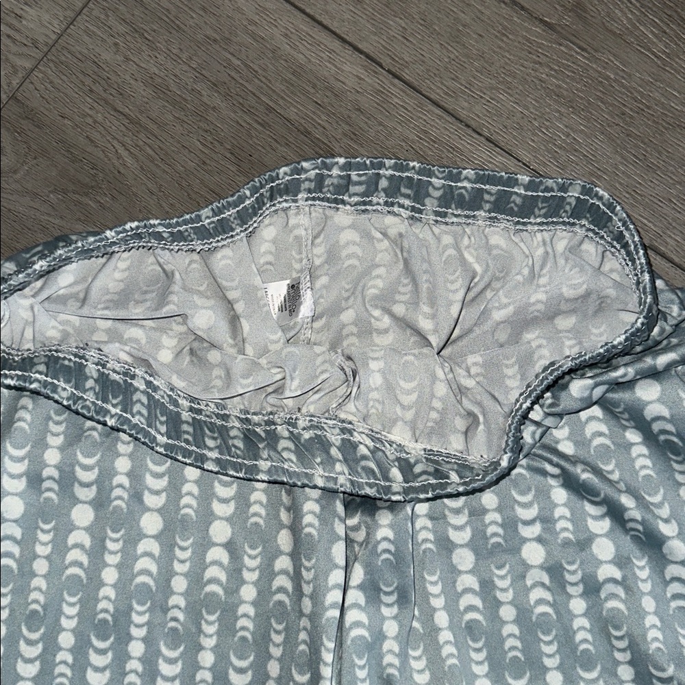 Super soft Hello Mello Light Blue Crescent Print Lounge Pants size Large - Picture 3 of 8